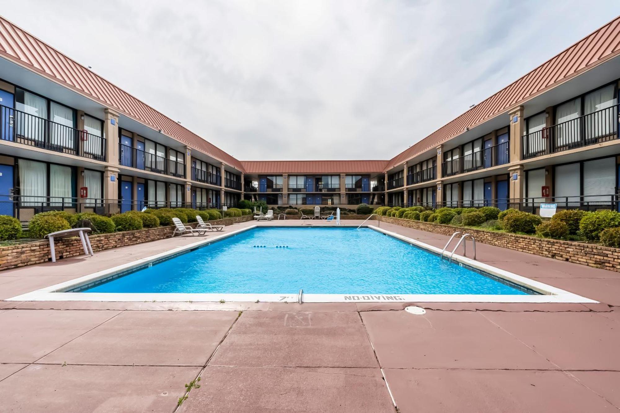 Hotel Oyo Bossier La - Red River Bossier City