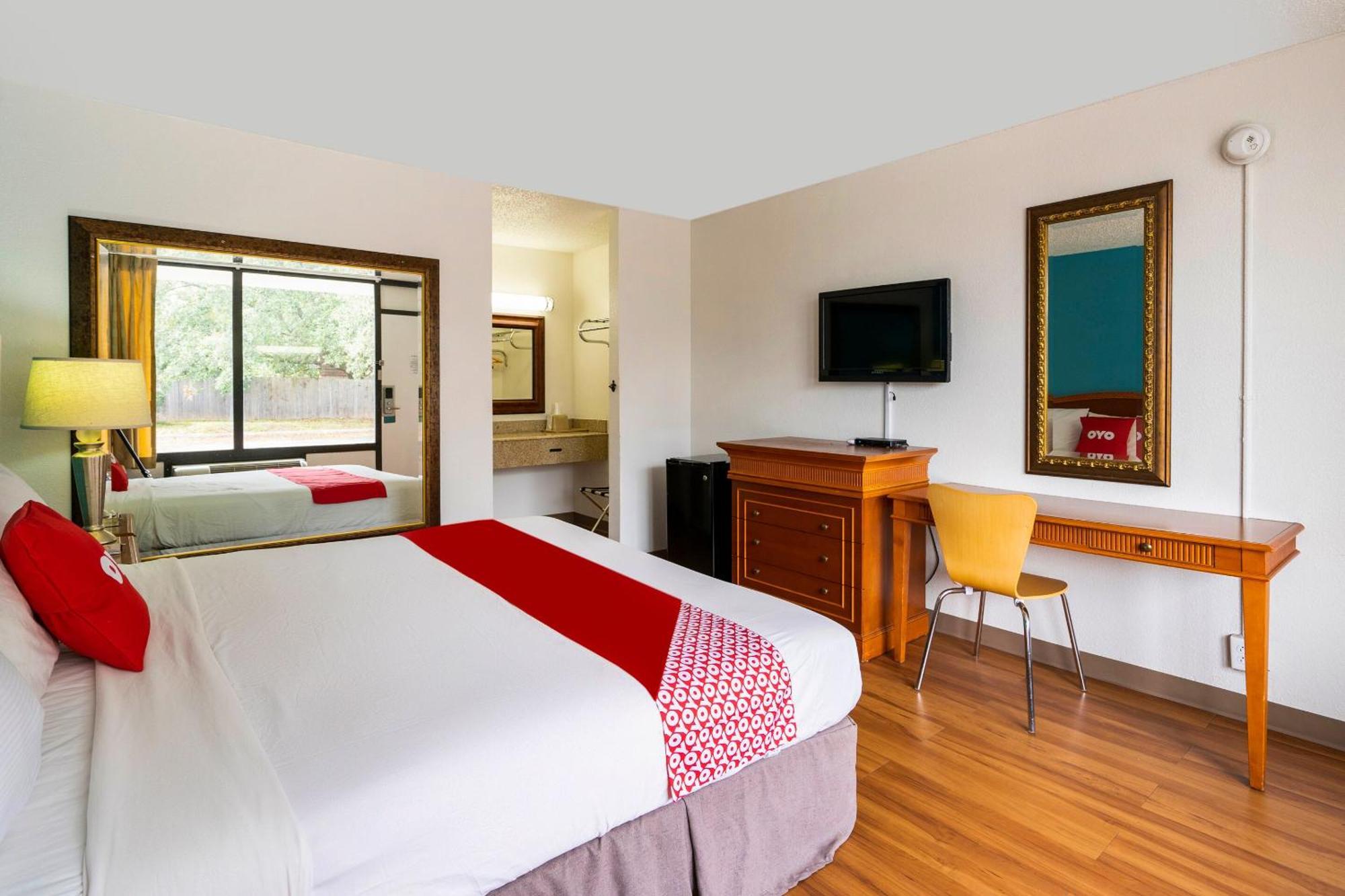 Oyo Bossier La - Red River Hotel Bossier City