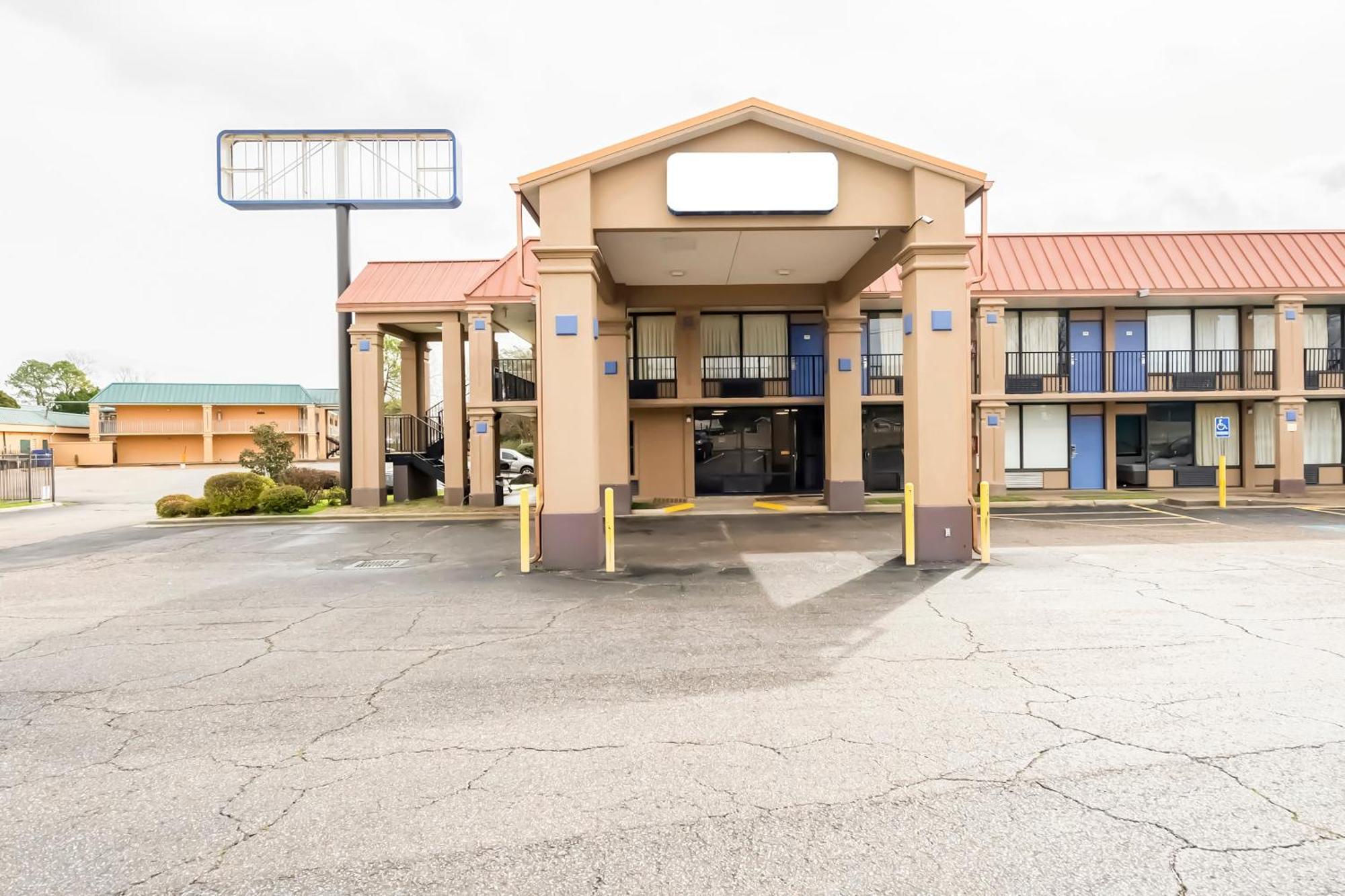 Oyo Bossier La - Red River Hotel 2*